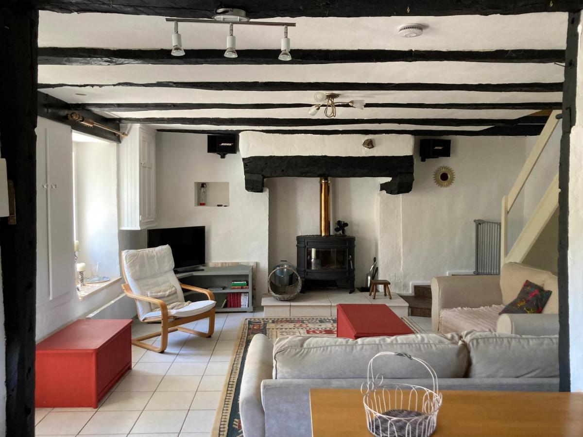 La Maison Charmante D'Elisabeth Saint-Ybard Buitenkant foto