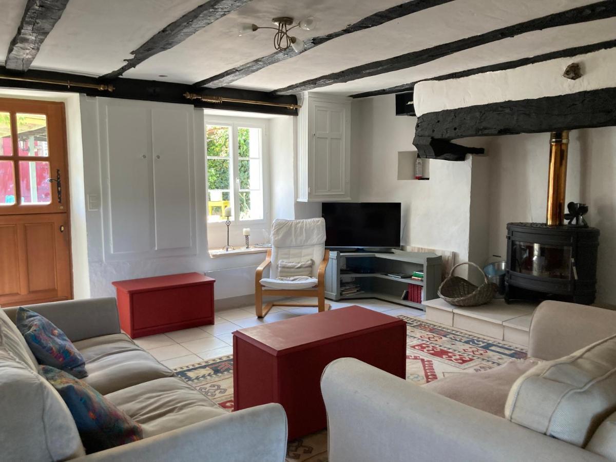 La Maison Charmante D'Elisabeth Saint-Ybard Buitenkant foto
