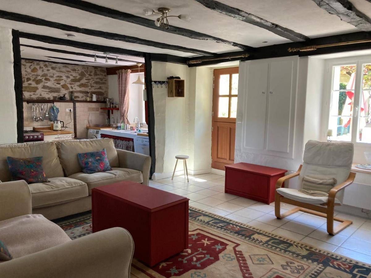 La Maison Charmante D'Elisabeth Saint-Ybard Buitenkant foto